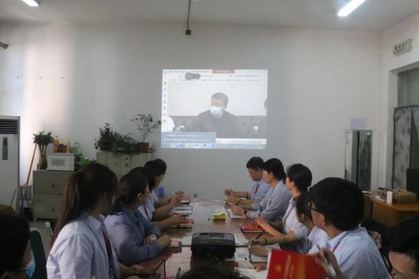 加強師德師風(fēng)建設(shè)，發(fā)揮教師黨員先鋒模范作用——我院教師黨員積極開展師德師風(fēng)學(xué)習(xí)活動