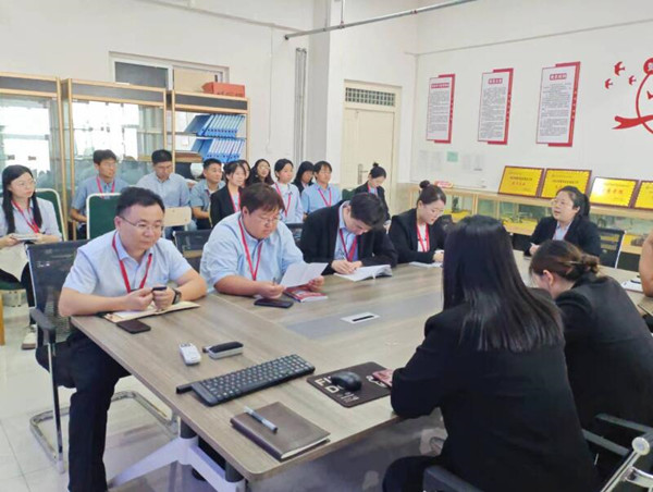 信息科學(xué)與工程學(xué)院召開“服務(wù)意識(shí)、工作態(tài)度、履職盡責(zé)”大討論總結(jié)大會(huì)