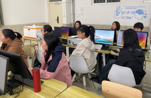強技能，促提升——信息科學與工程學院教師技能系列培訓（一）順利開展