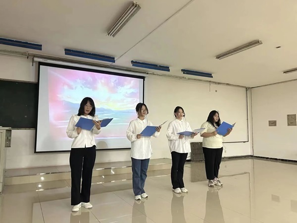 保定理工學院‖管理學院‖我院舉行“星光閃耀，激情夏夜”才藝展示大賽