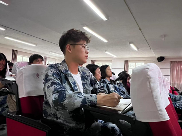 保定理工學(xué)院||管理學(xué)院||聆聽前沿聲音，暢享理論盛宴——我院工程管理、工程造價(jià)學(xué)子聆聽王興國教授講座