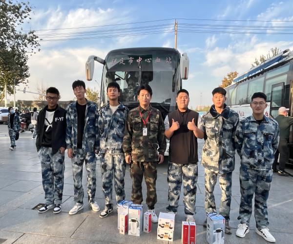 保定理工學院||管理學院||獻點滴血，綠生命樹——我院師生獻血活動記錄專輯