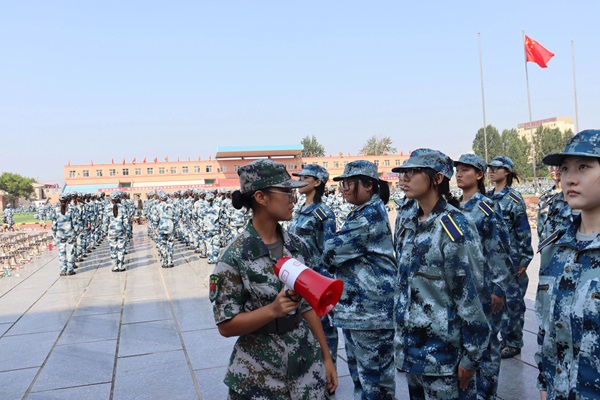 保定理工學(xué)院||管理學(xué)院||揚(yáng)帆起航，2023級(jí)軍訓(xùn)進(jìn)行時(shí)！