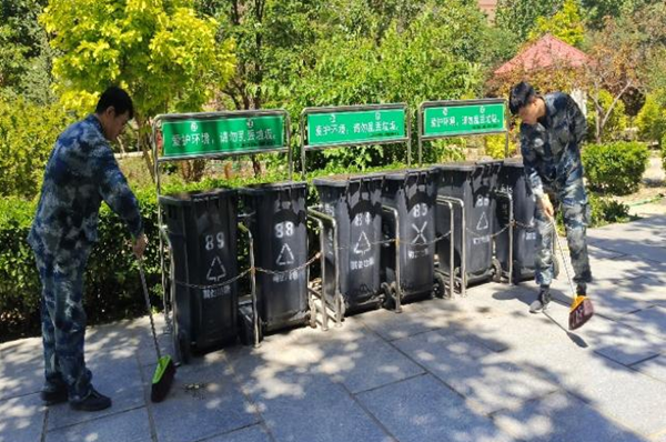 勞動教育|保定理工學院|管理學院|我院開展“垃圾不落地，校園更美麗”校園清潔活動