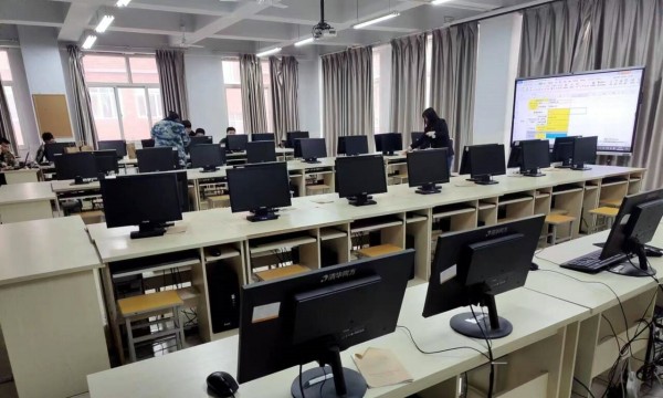 經(jīng)濟學院實驗室建設介紹
