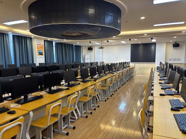 經(jīng)濟學院實驗室建設介紹
