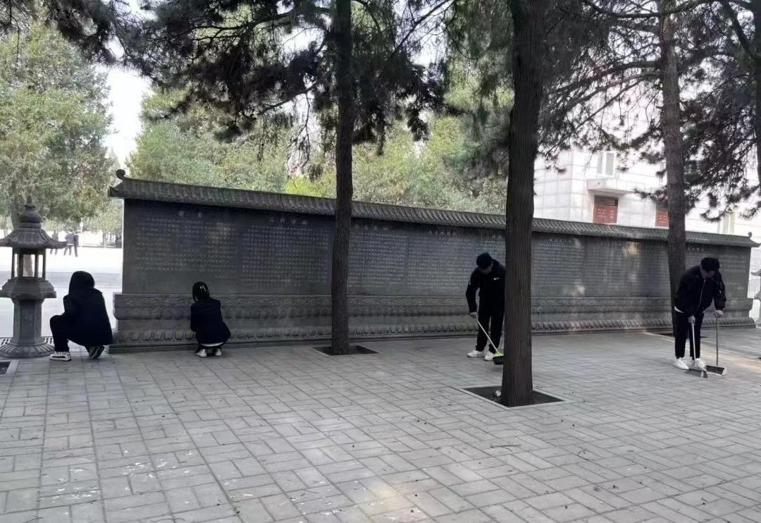 保理會計(jì)學(xué)院緬懷革命烈士,繼承先烈遺志