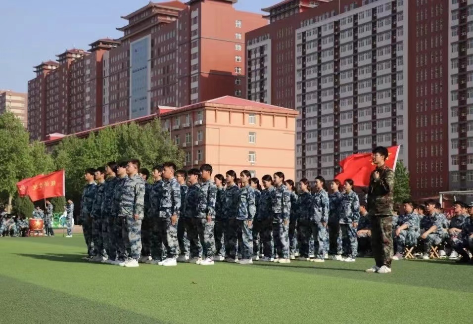 保理會(huì)計(jì)學(xué)院以隊(duì)列會(huì)操比賽為始,共著你我青春華章