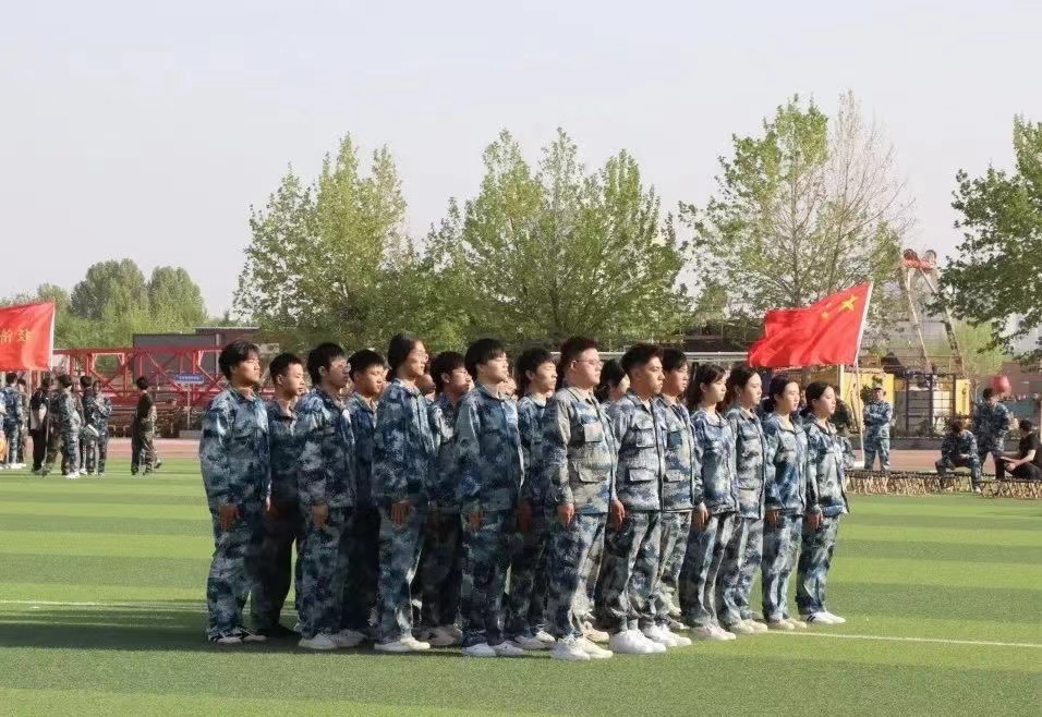 保理會(huì)計(jì)學(xué)院以隊(duì)列會(huì)操比賽為始,共著你我青春華章