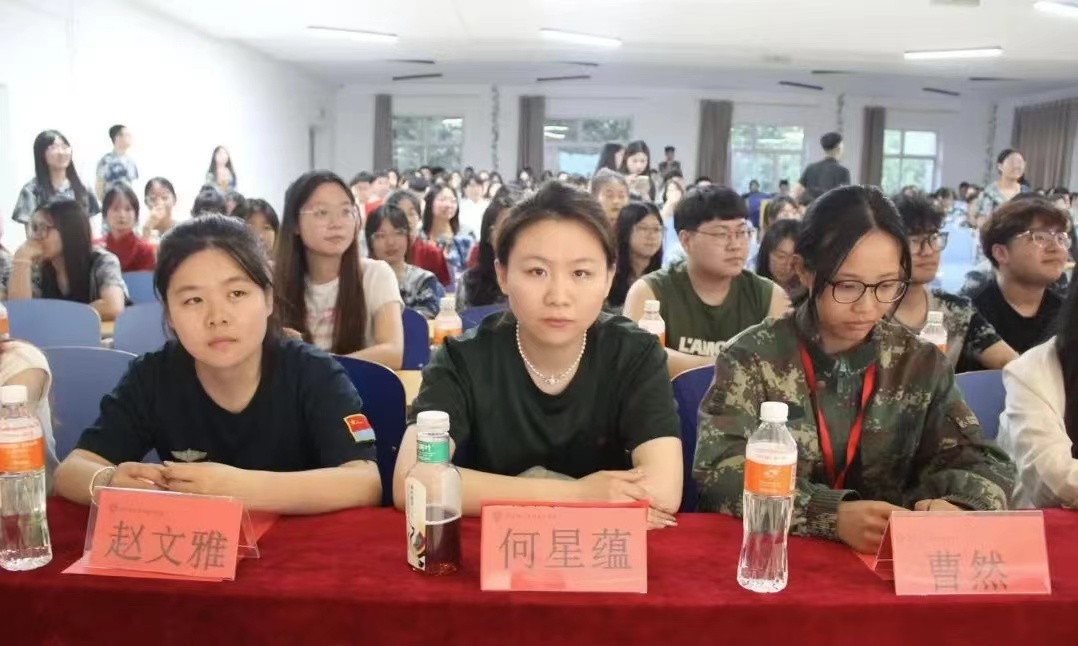 保理會計學(xué)院聚青春之火，譜會院華章