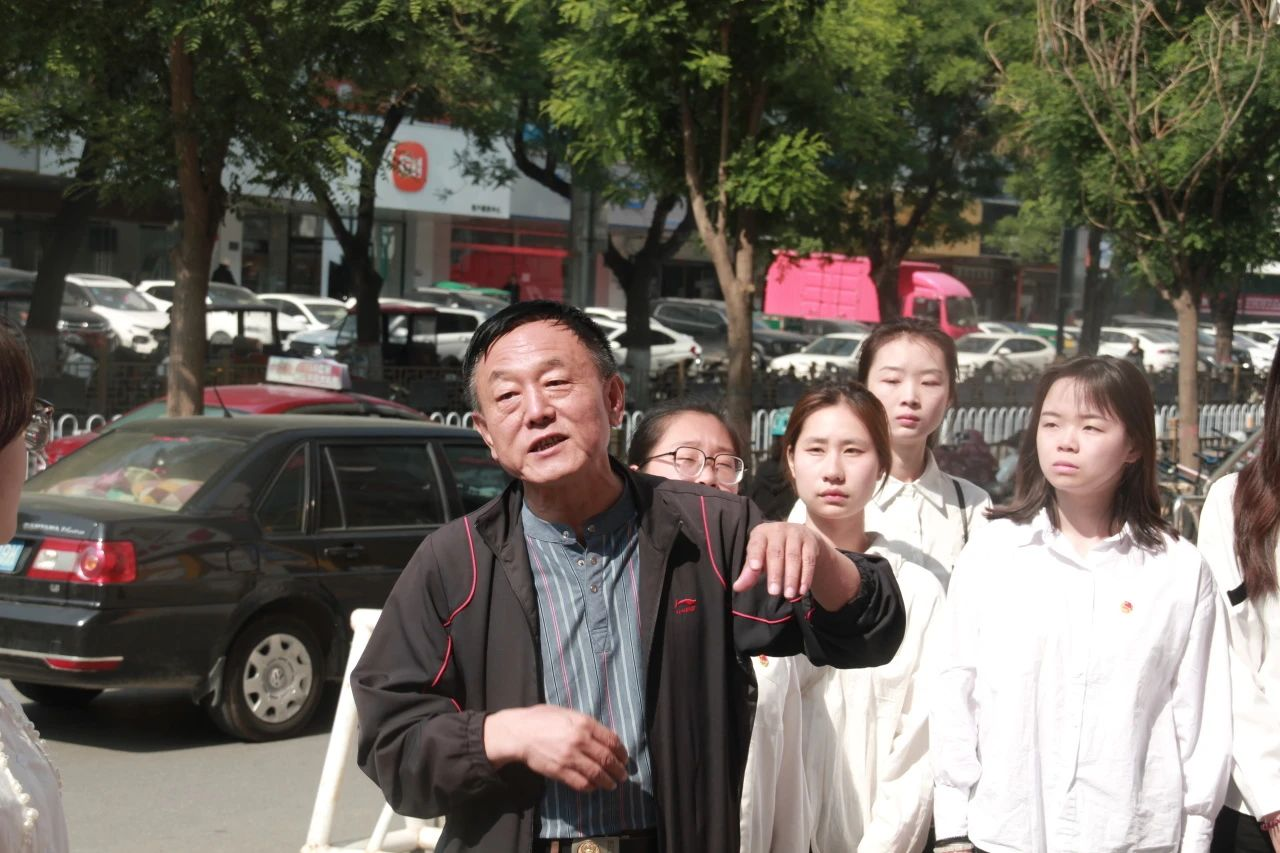 保定理工學(xué)院信息科學(xué)與工程學(xué)院 大學(xué)生德育實(shí)踐教育基地授牌儀式
