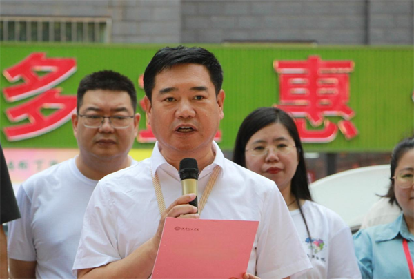 青云直上九霄去 他日凌云最有聲— 我校工會(huì)隆重舉辦喜送畢業(yè)生活動(dòng)