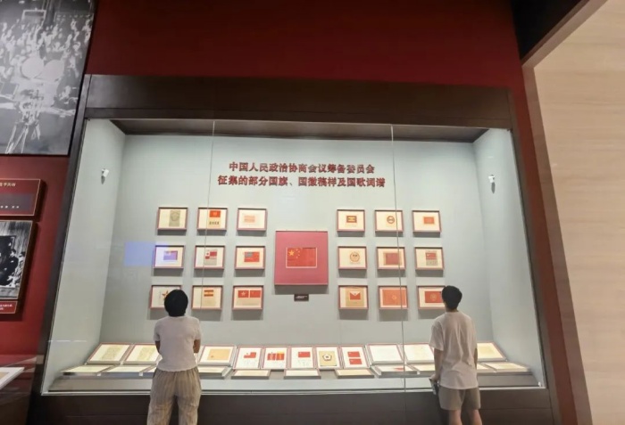 重溫紅色精神，觀今朝之發(fā)展——信息科學(xué)與工程學(xué)院愛國主義教育實踐團赴中國共產(chǎn)黨歷史展覽館紀(jì)實