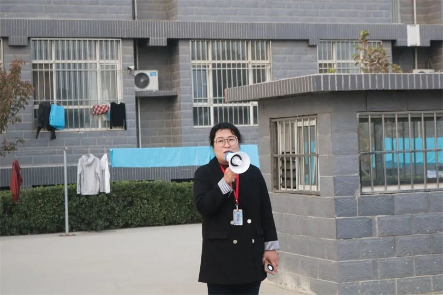 師生并進攜手遠，交流互促譜新篇