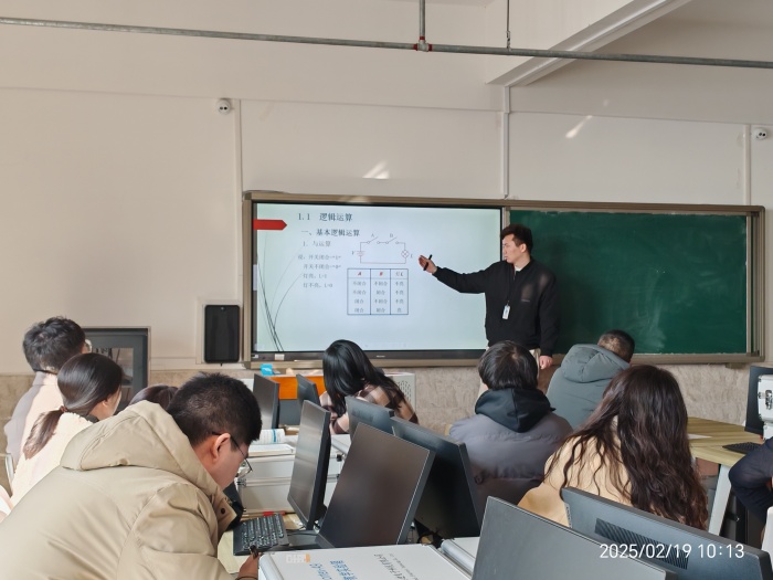 【匠心錘煉，教學(xué)精進(jìn)】 磨課技，提師能—信息科學(xué)與工程學(xué)院教師練課精進(jìn)系列活動(dòng)（一）順利開展