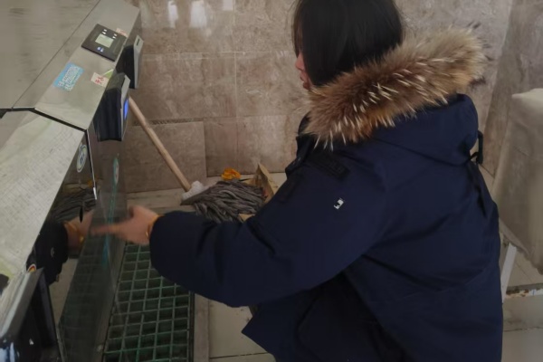 輔導員在行動：全面排查隱患，守護學生安全