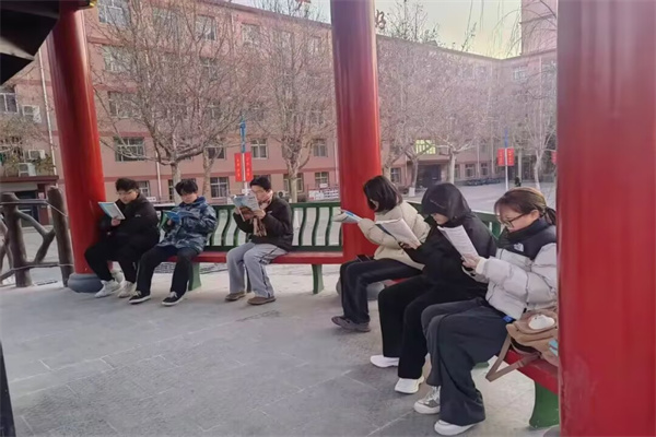 保定理工學(xué)院經(jīng)濟(jì)學(xué)院：晨讀風(fēng)尚起，學(xué)風(fēng)建設(shè)與養(yǎng)成教育并進(jìn)