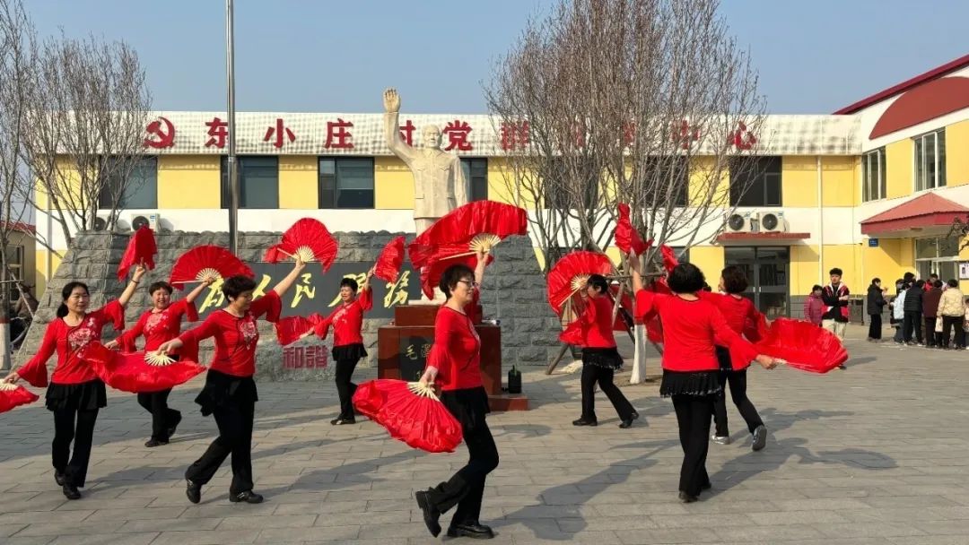“春映東莊，巾幗志愿繪新篇”經(jīng)濟學院志愿者服務隊前往東小莊開展志愿活動