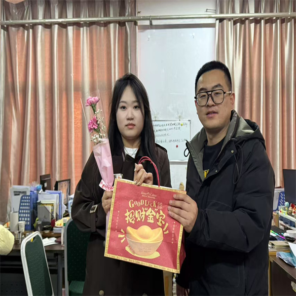 “聚巾幗風采，綻經濟芳華”經濟學院舉辦慶祝“三八”國際勞動婦女節(jié)活動