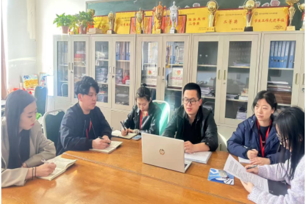 【輔育新知，管培賦能】守護(hù)心靈，健康成長——保定理工學(xué)院經(jīng)濟(jì)學(xué)院成功舉辦輔導(dǎo)員心理危機干預(yù)培訓(xùn)會