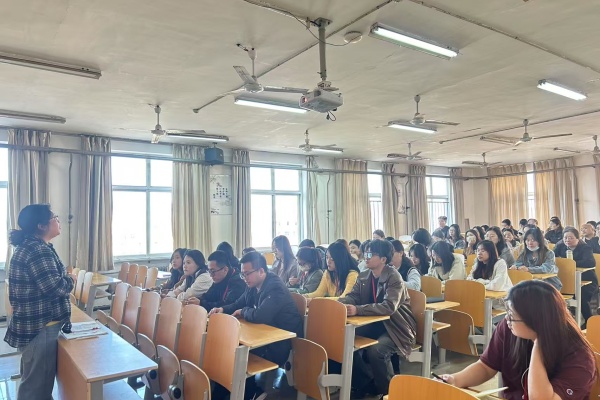 【精準(zhǔn)賦能，職通未來(lái)】就業(yè)質(zhì)量新突破：多措并舉助力畢業(yè)生高質(zhì)量就業(yè)