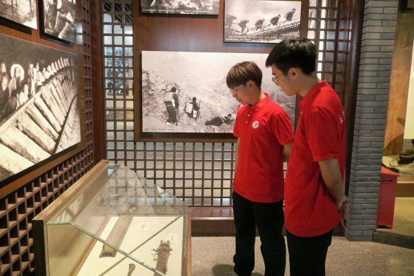保定理工學(xué)院經(jīng)濟(jì)學(xué)院開展“行走的大思政課”——走進(jìn)晉察冀邊區(qū)革命紀(jì)念館，踏尋紅色足跡，傳承革命精神