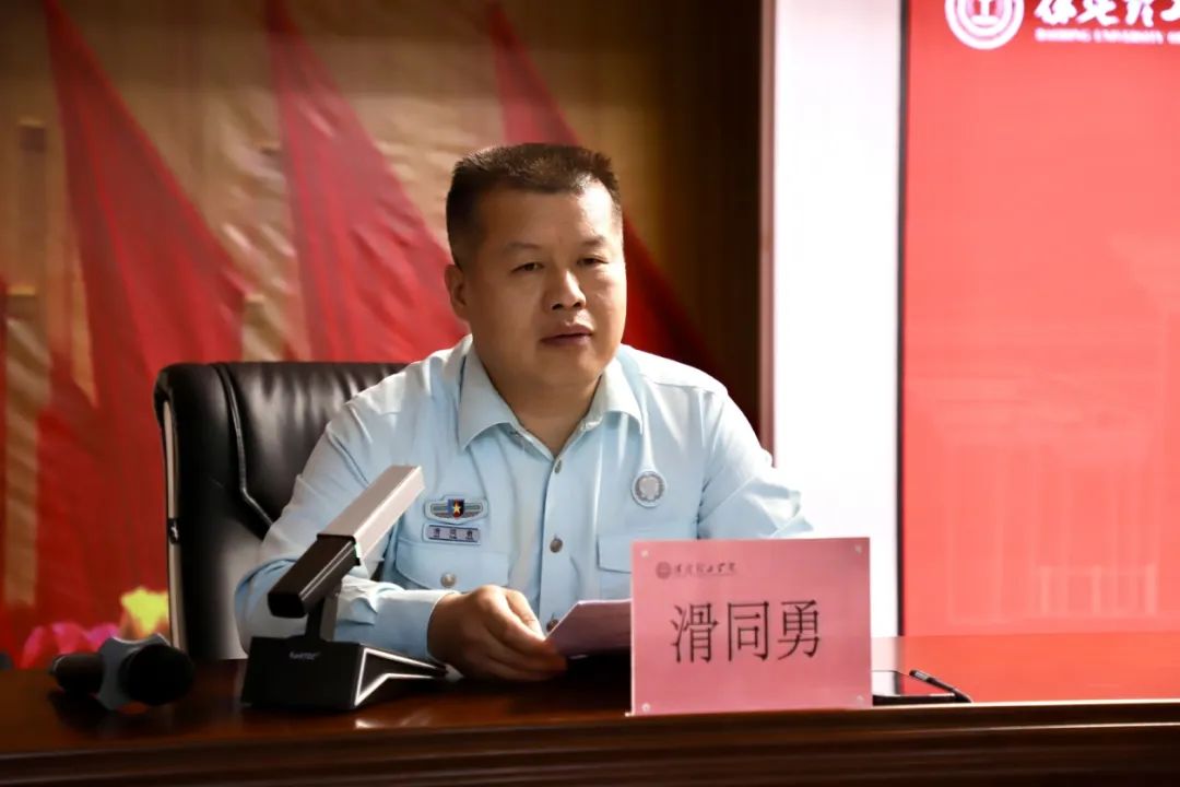 宣講燃軍夢,青春筑國防—保定理工學(xué)院征兵宣傳進校園